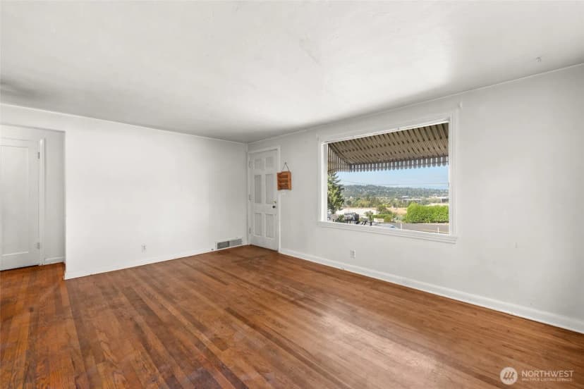 Property photo for 406 Windsor Way Ne, Renton photo 7