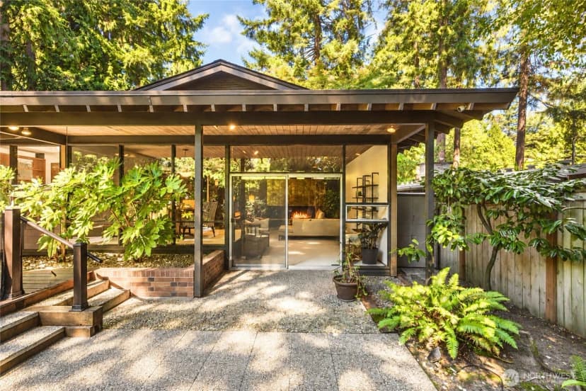 Property photo for 7443 Ne 123rd Place, Kirkland