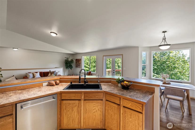 Property photo for 4959 Long Lake Road Se, Port Orchard photo 10