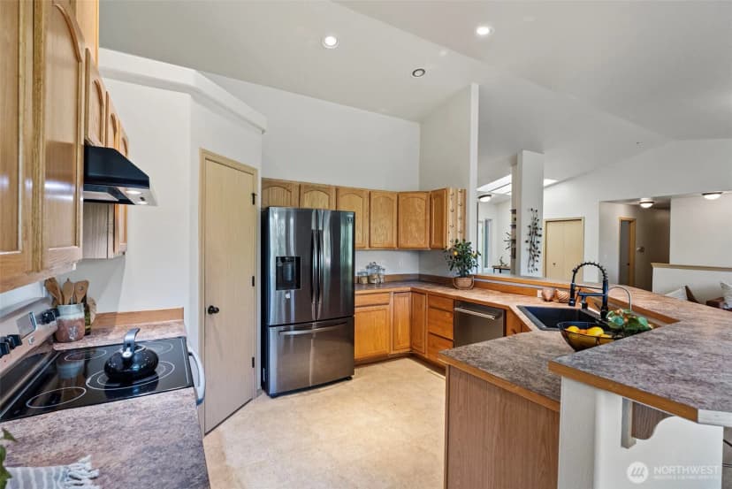 Property photo for 4959 Long Lake Road Se, Port Orchard photo 9