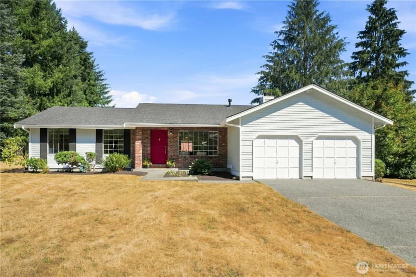 Property photo for 13714 217th Avenue Se, Issaquah photo 2