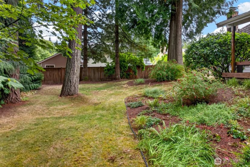 Property photo for 17405 Ne 136th Street, Redmond photo 34