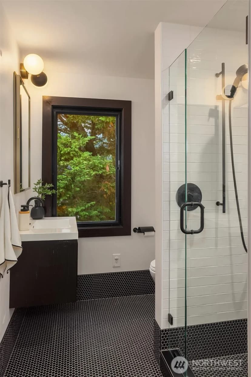 Property photo for 17825 Normandy Terrace Sw, Normandy Park photo 35