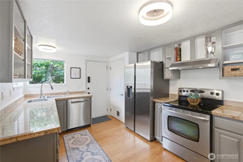Property photo for 8012 25th Avenue Nw, Seattle photo 11