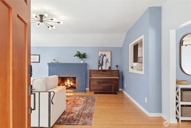 Property photo for 8012 25th Avenue Nw, Seattle photo 4