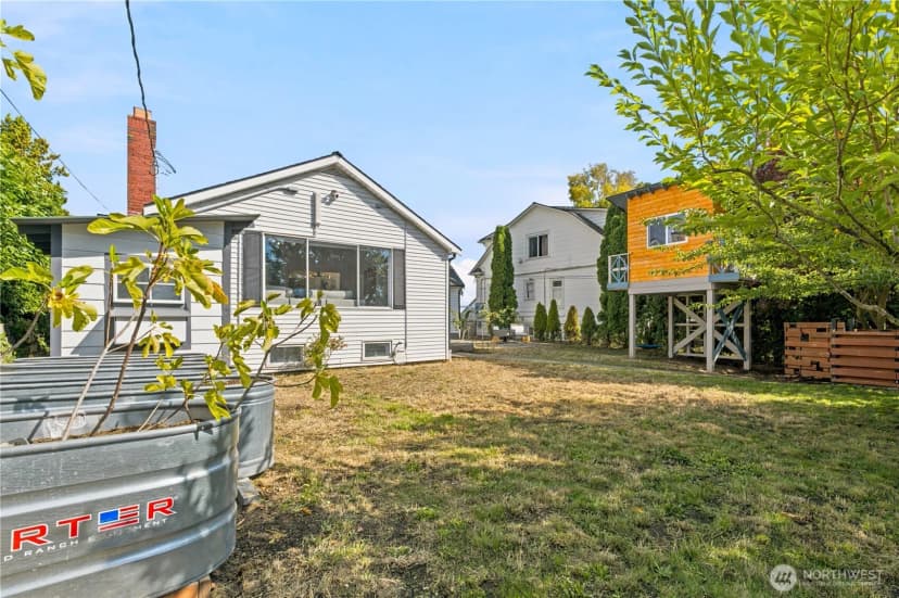 Property photo for 8012 25th Avenue Nw, Seattle photo 27