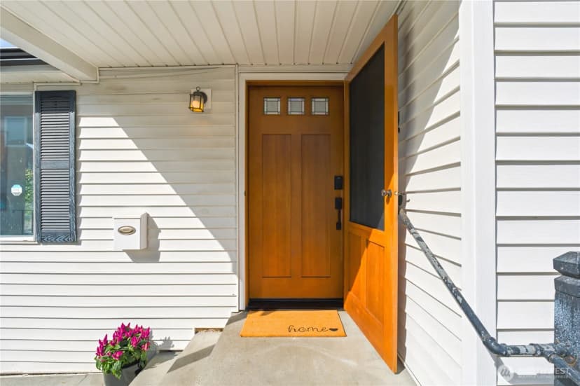Property photo for 8012 25th Avenue Nw, Seattle photo 3
