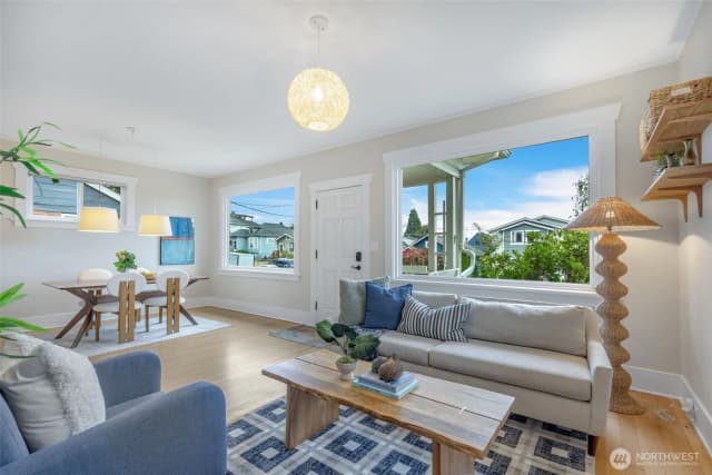 Property photo for 1820 S Weller Street, Seattle photo 4
