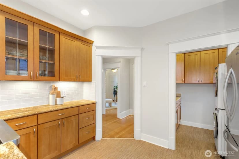 Property photo for 1820 S Weller Street, Seattle photo 11