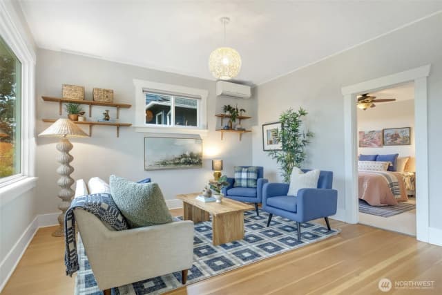 Property photo for 1820 S Weller Street, Seattle photo 3