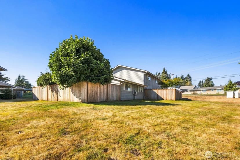 Property photo for 12404 Se 272nd Place #c, Kent photo 30