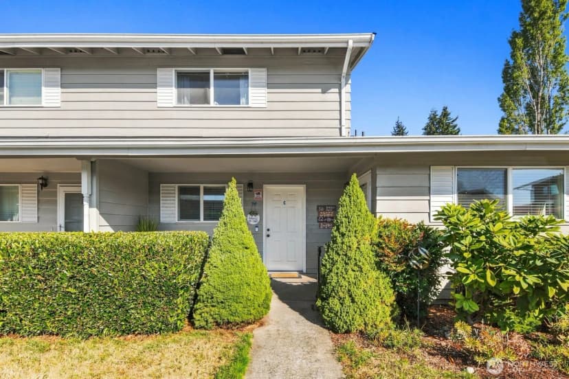 Property photo for 12404 Se 272nd Place #c, Kent