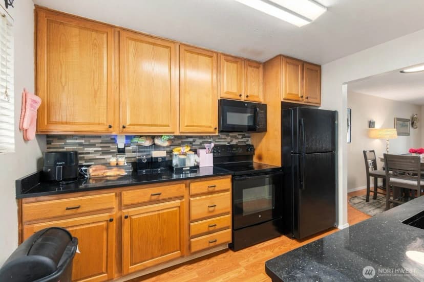 Property photo for 12404 Se 272nd Place #c, Kent photo 14