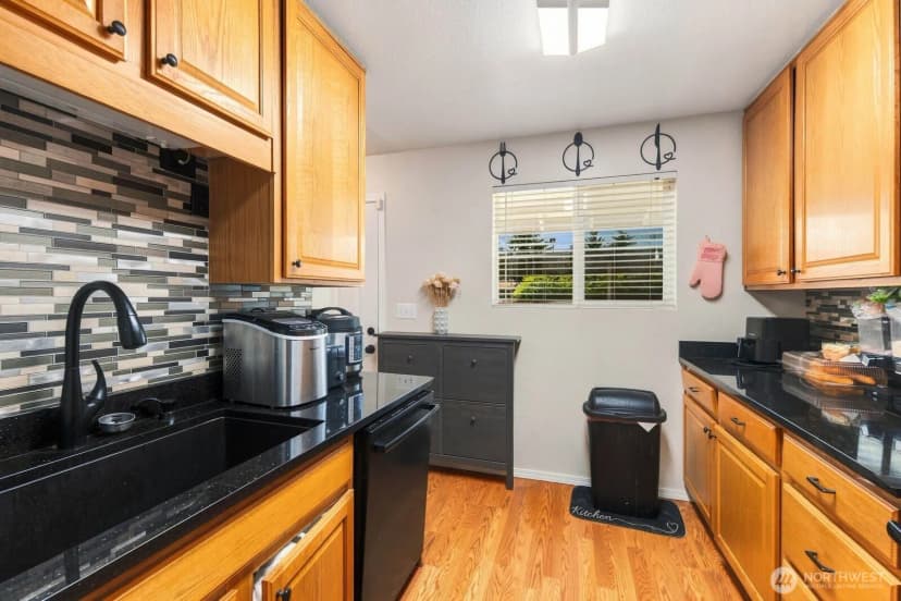 Property photo for 12404 Se 272nd Place #c, Kent photo 13
