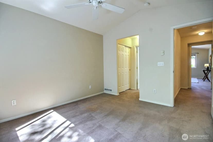 Property photo for 575 Elma Avenue Ne, Renton photo 24