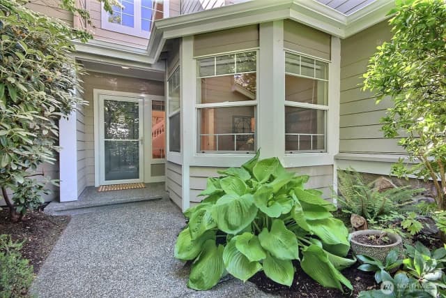 Property photo for 575 Elma Avenue Ne, Renton photo 3