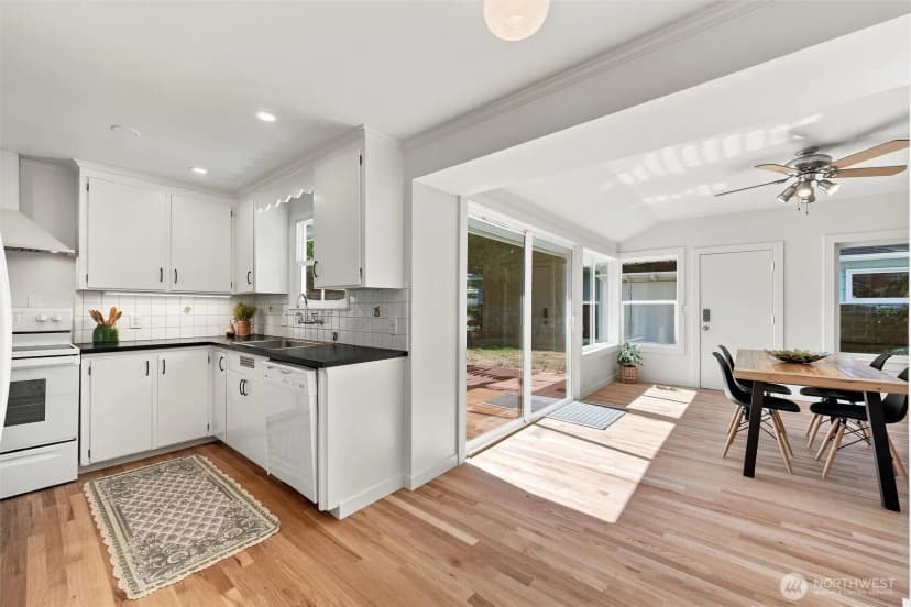 Property photo for 3603 49th Avenue Sw, Seattle photo 10
