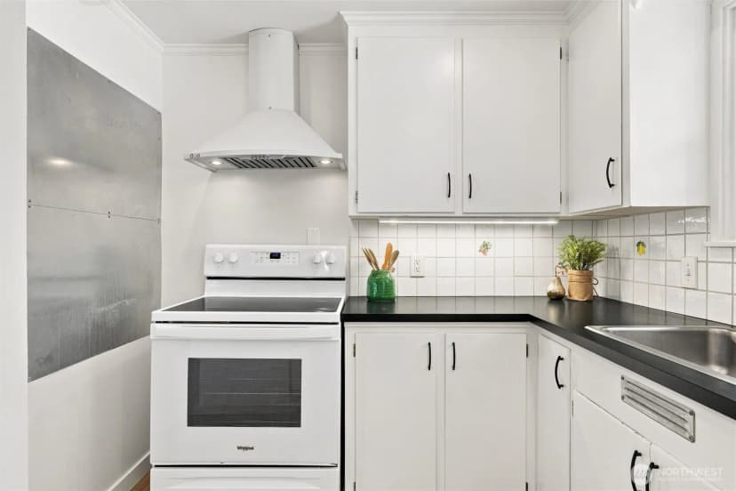 Property photo for 3603 49th Avenue Sw, Seattle photo 13