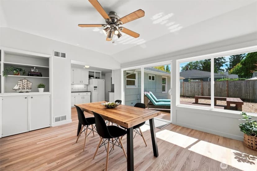 Property photo for 3603 49th Avenue Sw, Seattle photo 6