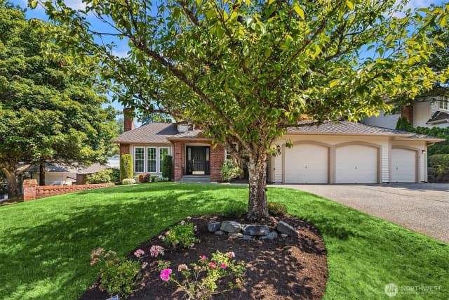 Property photo for 4718 191st Place Ne, Sammamish photo 2