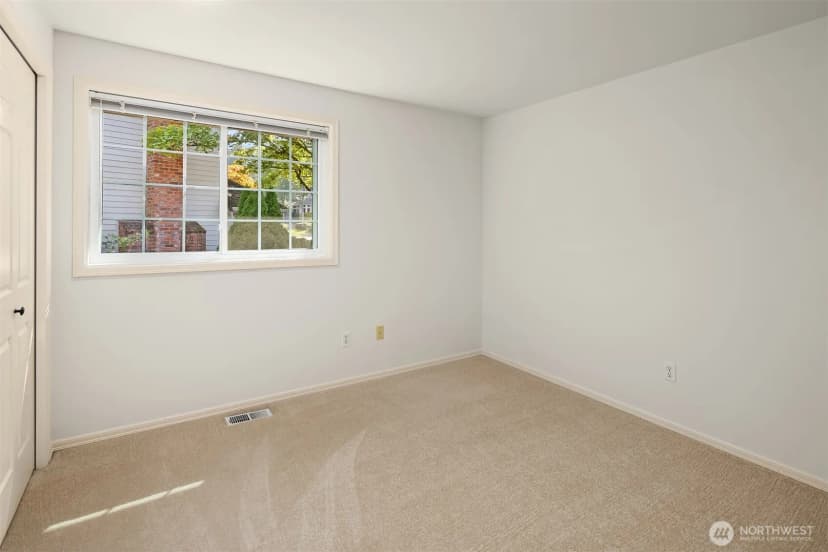 Property photo for 4718 191st Place Ne, Sammamish photo 32