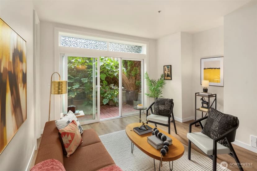 Property photo for 2414 1st Avenue #304, Seattle photo 12