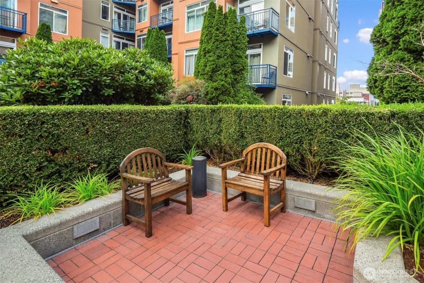 Property photo for 2414 1st Avenue #304, Seattle photo 26