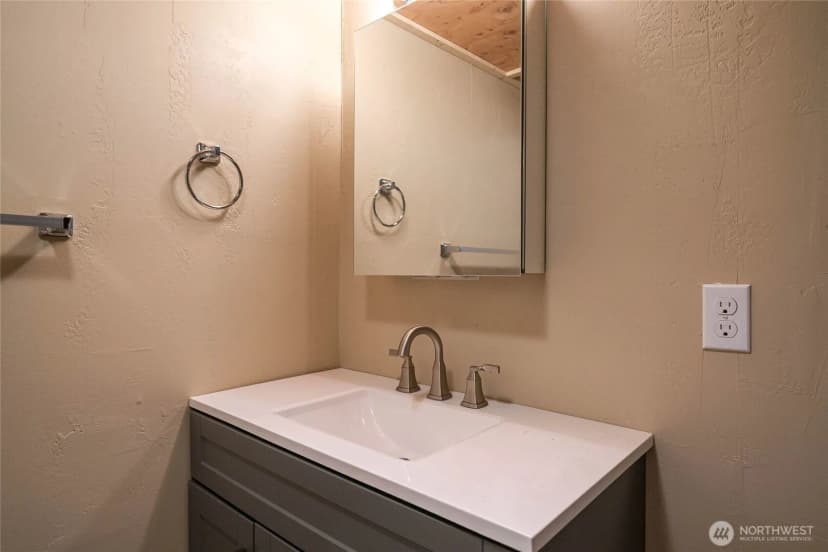 Property photo for 64 N James Avenue, East Wenatchee photo 31