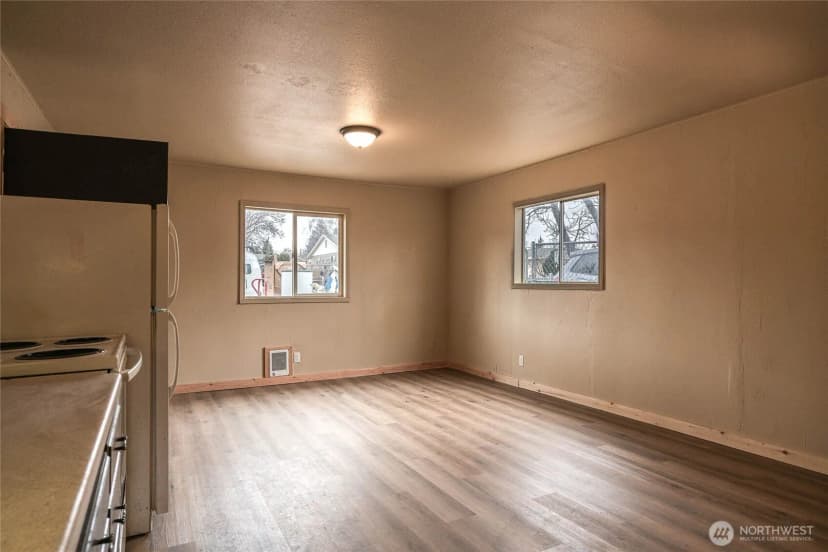 Property photo for 64 N James Avenue, East Wenatchee photo 29