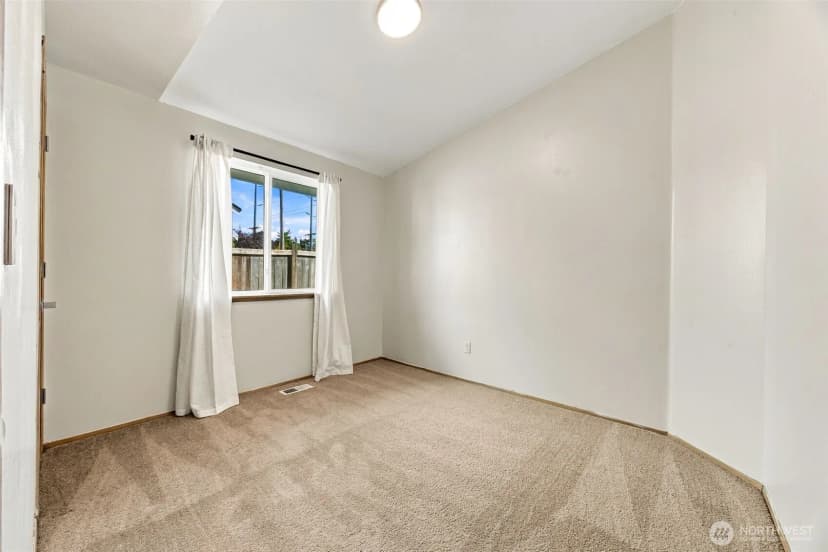 Property photo for 22422 45th Avenue E, Spanaway photo 16
