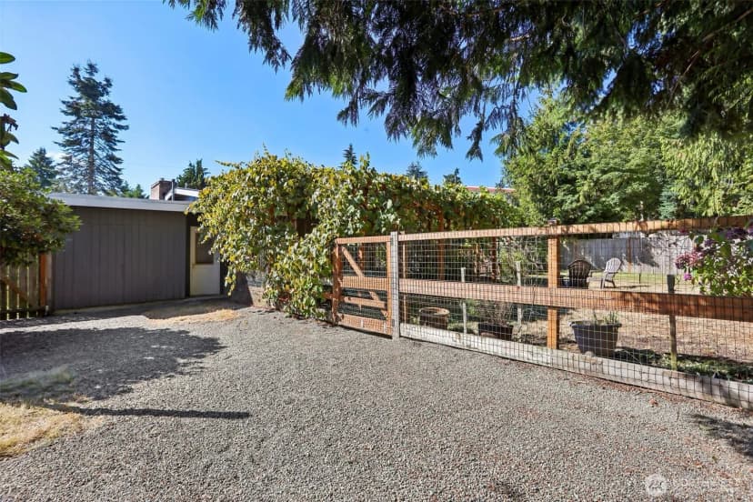 Property photo for 2917 227th Street Sw, Brier photo 34