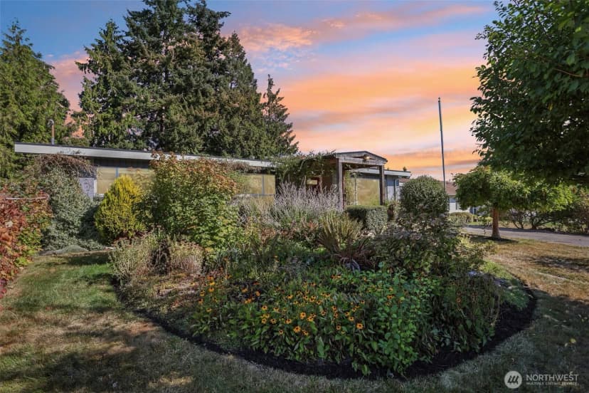 Property photo for 2917 227th Street Sw, Brier photo 2