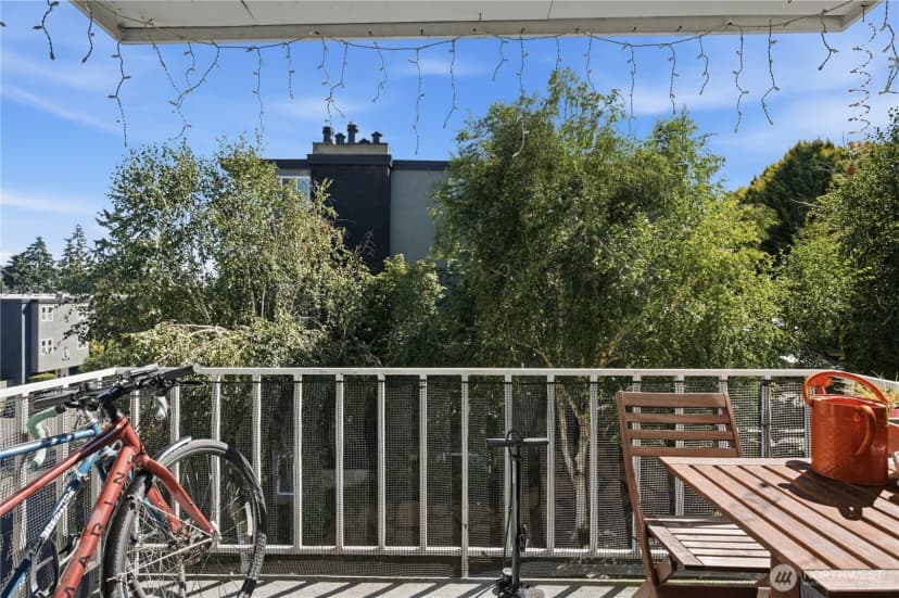 Property photo for 3600 25th Avenue W, Seattle photo 16