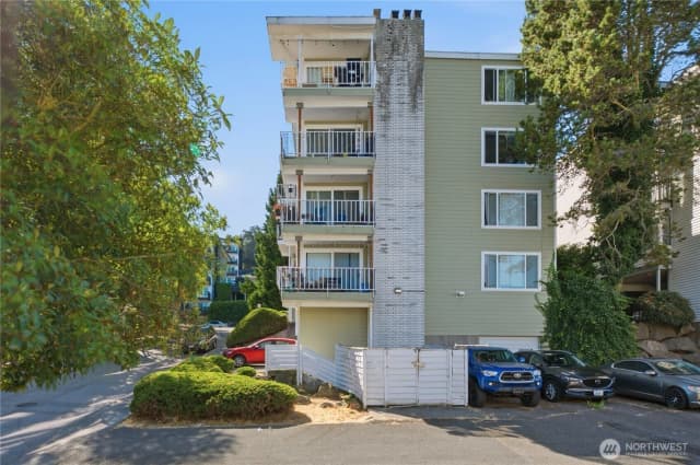 Property photo for 3600 25th Avenue W, Seattle photo 3
