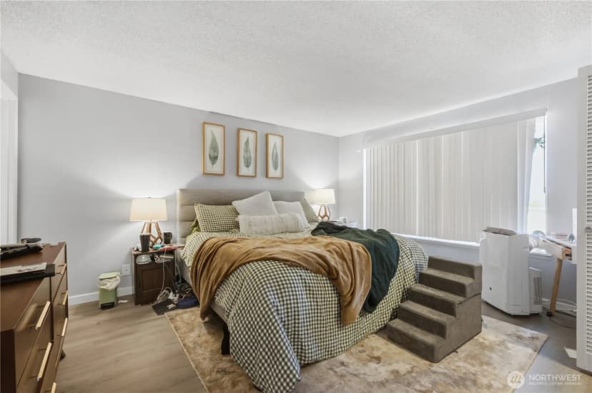 Property photo for 3600 25th Avenue W, Seattle photo 10