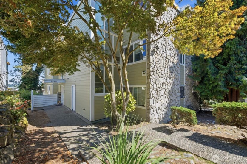Property photo for 3600 25th Avenue W, Seattle photo 5