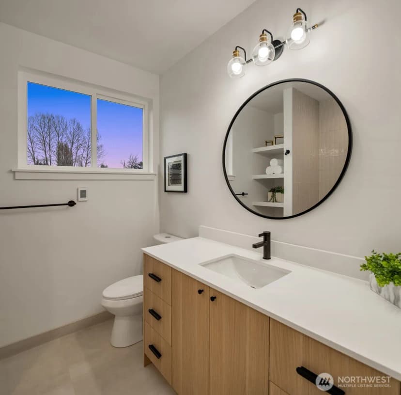 Property photo for 9004 5th Avenue S, Seattle photo 13