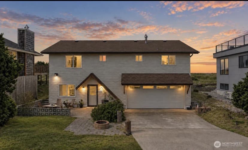Property photo for 34309 G St, Ocean Park