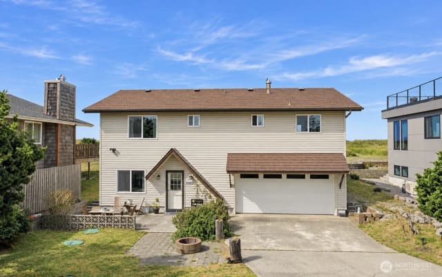 Property photo for 34309 G St, Ocean Park photo 2