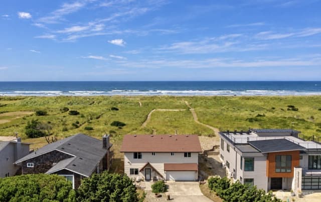 Property photo for 34309 G St, Ocean Park photo 4