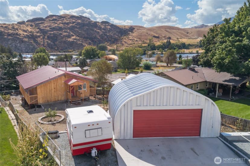 Property photo for 505 Beach Street, Pateros