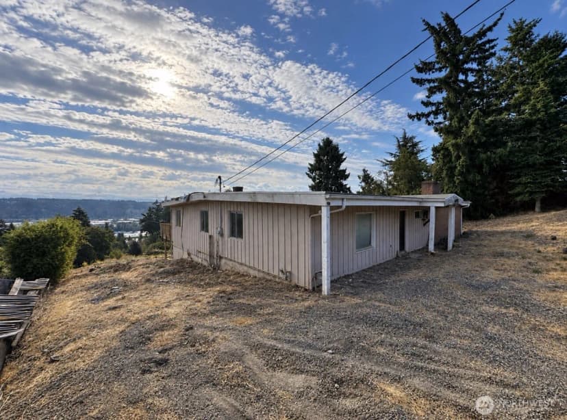 Property photo for 4525 127th Avenue E, Edgewood photo 2