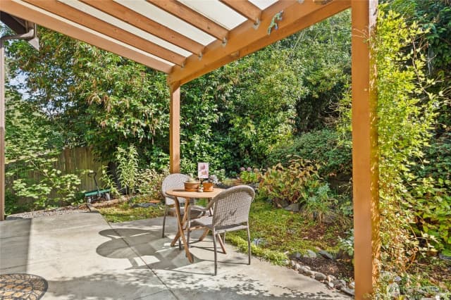 Property photo for 6000 17th Avenue Sw #23, Seattle photo 2