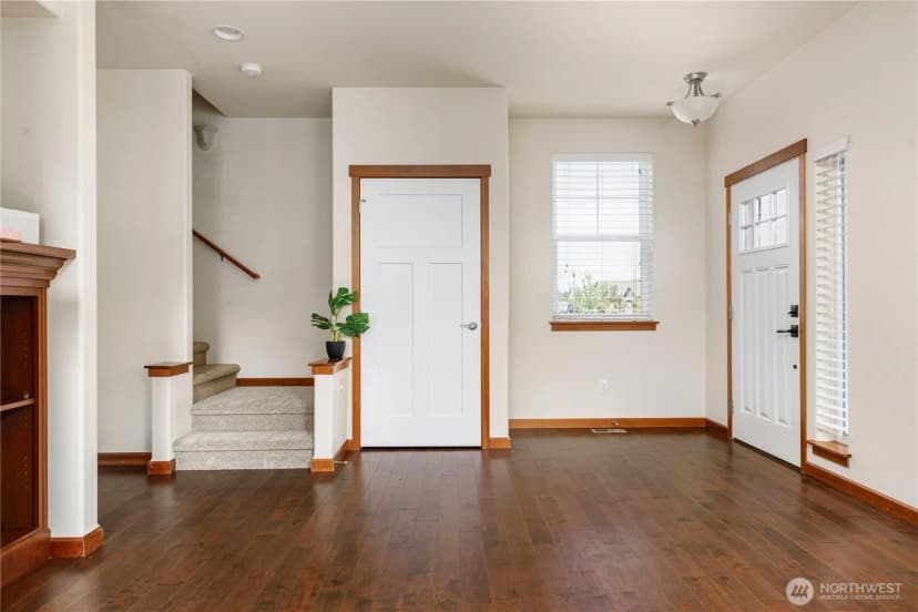 Property photo for 1851 Sw Downfield Way, Oak Harbor photo 8