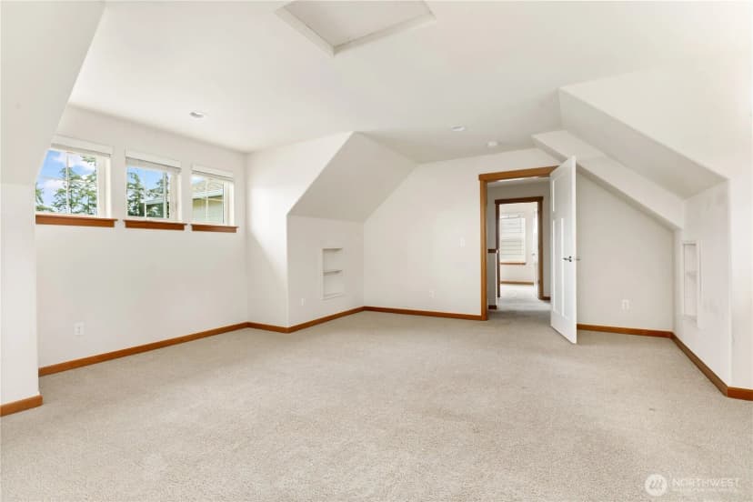 Property photo for 1851 Sw Downfield Way, Oak Harbor photo 27