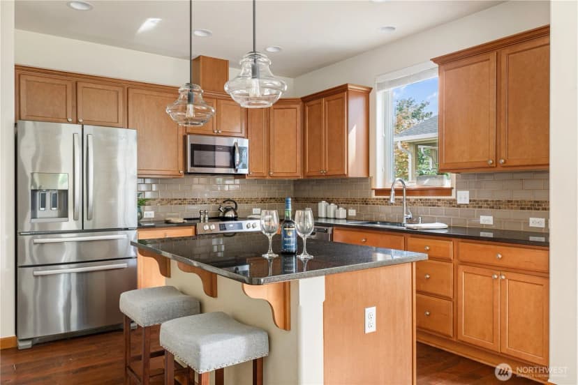 Property photo for 1851 Sw Downfield Way, Oak Harbor photo 13
