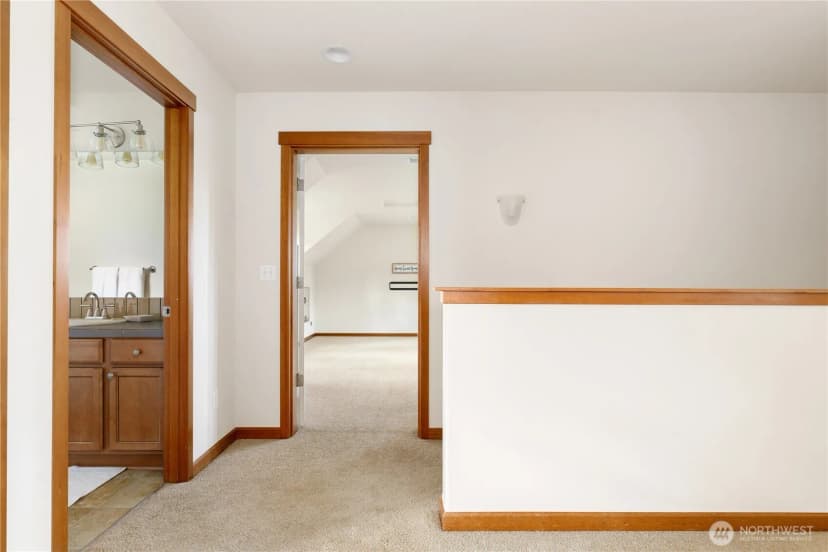 Property photo for 1851 Sw Downfield Way, Oak Harbor photo 18