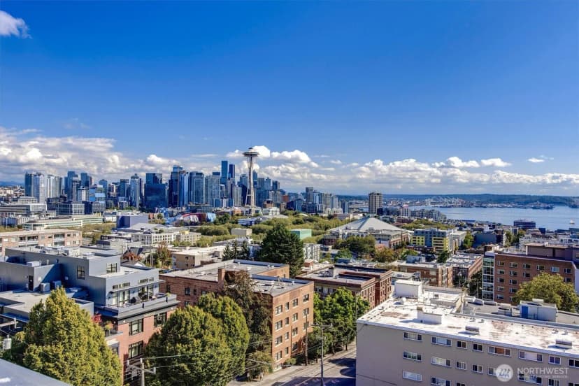Property photo for 1001 Queen Anne Avenue N #401, Seattle photo 24
