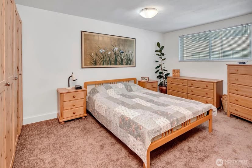 Property photo for 1001 Queen Anne Avenue N #401, Seattle photo 19