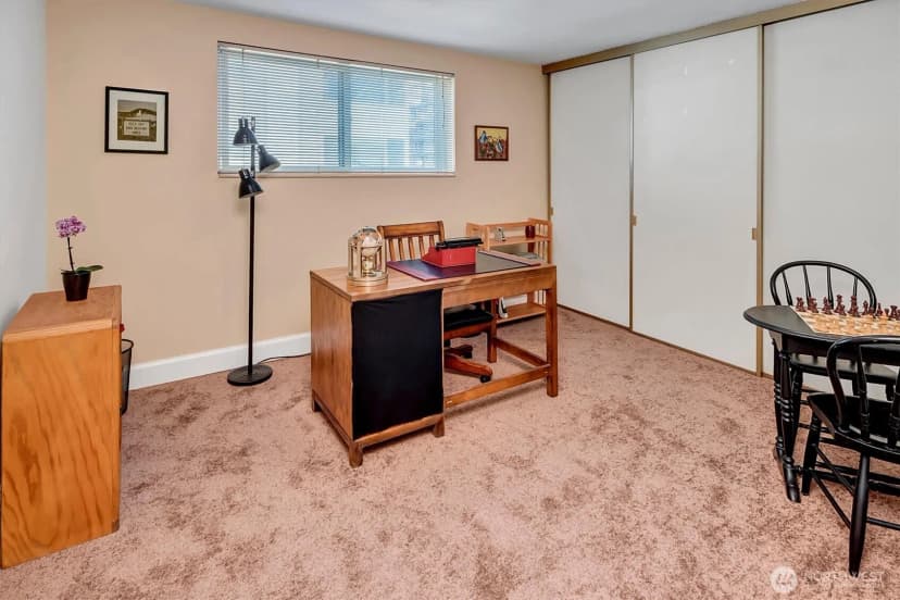Property photo for 1001 Queen Anne Avenue N #401, Seattle photo 18